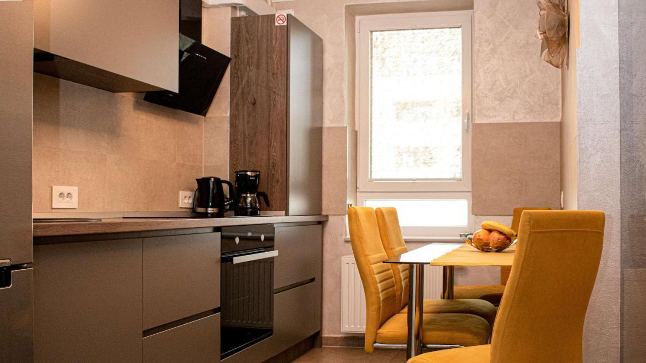 Royal Apartment *